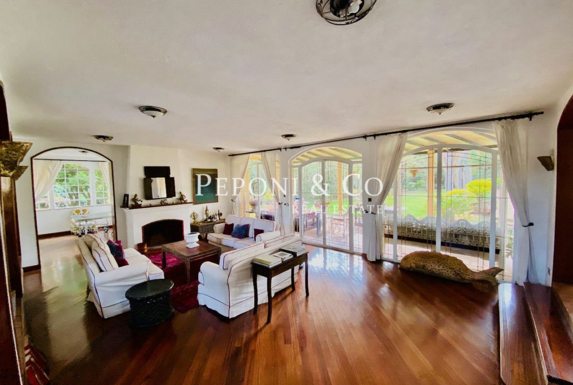 Spanish villa with swimming pool