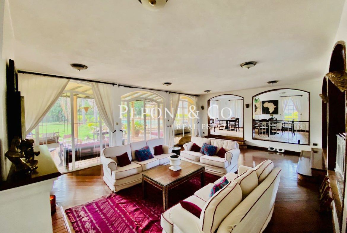 Spanish villa with swimming pool