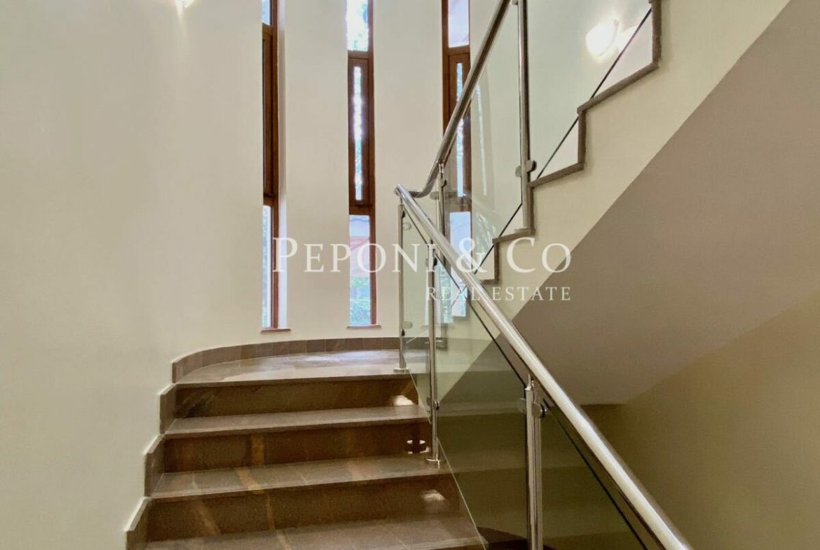Elegant gated compound