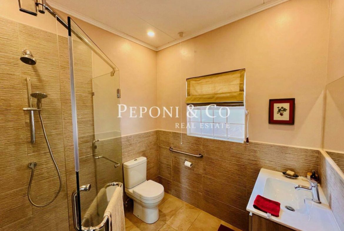 Serviced cottage for short term lease