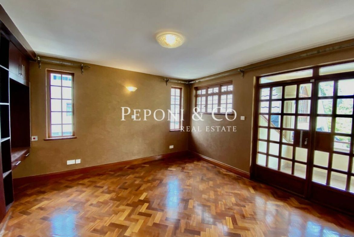 7 bedroom home off Pepo Lane