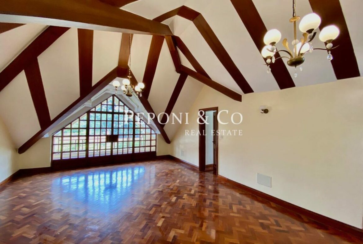 7 bedroom home off Pepo Lane