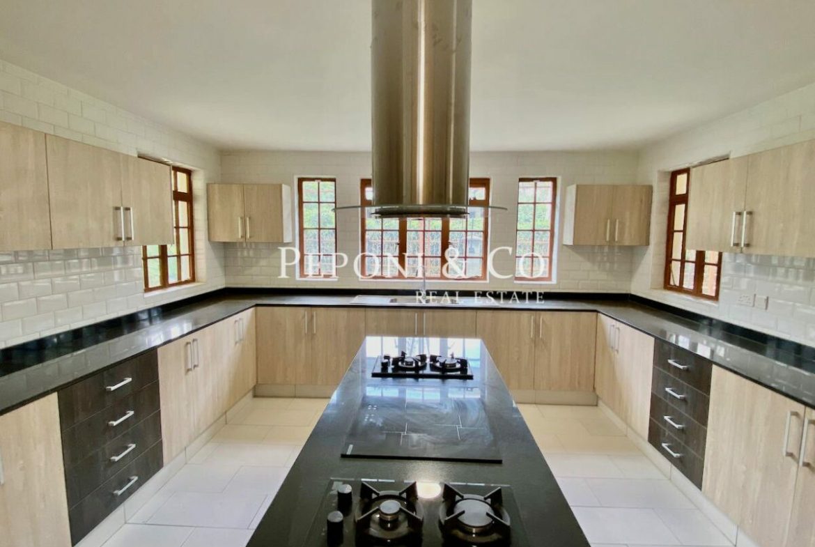 7 bedroom home off Pepo Lane