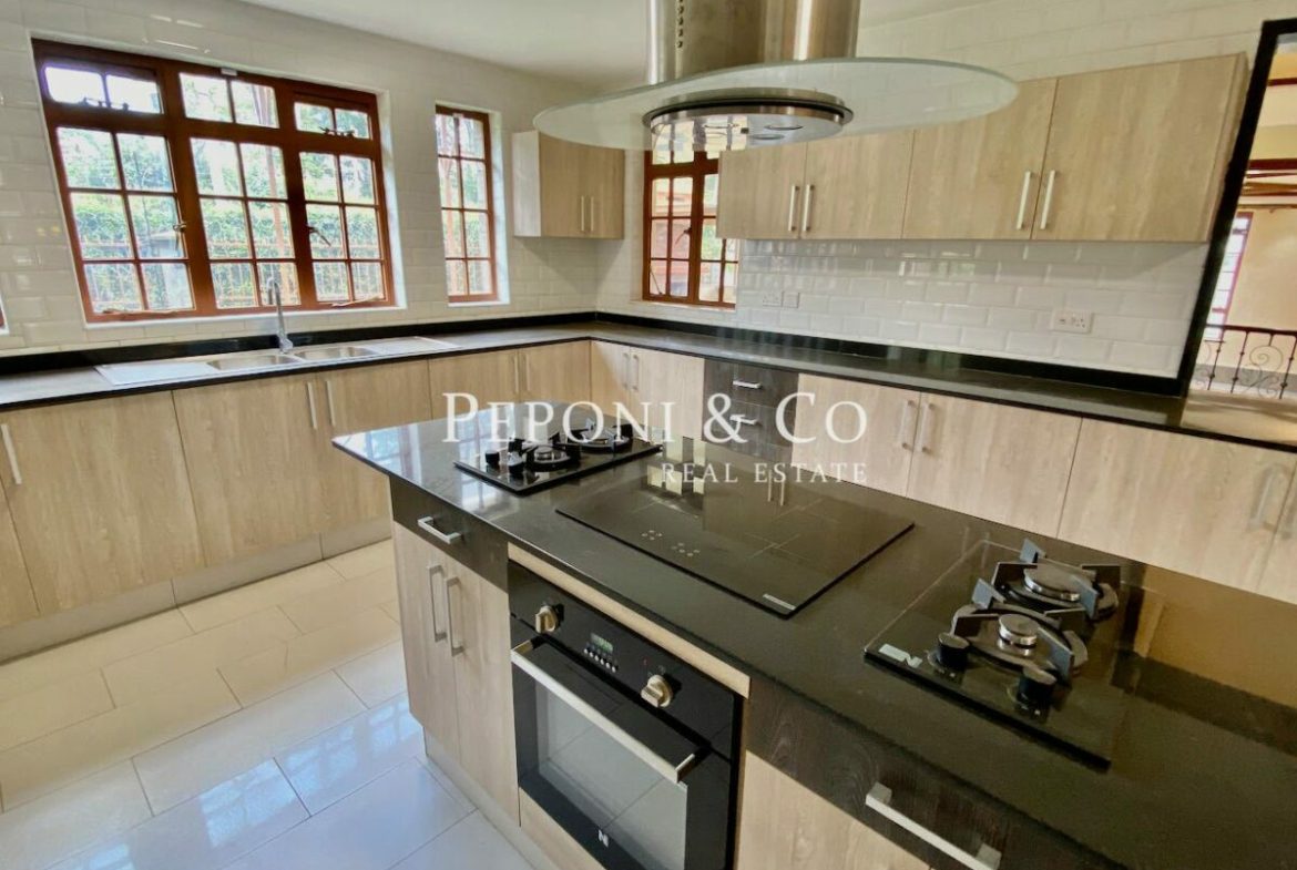7 bedroom home off Pepo Lane