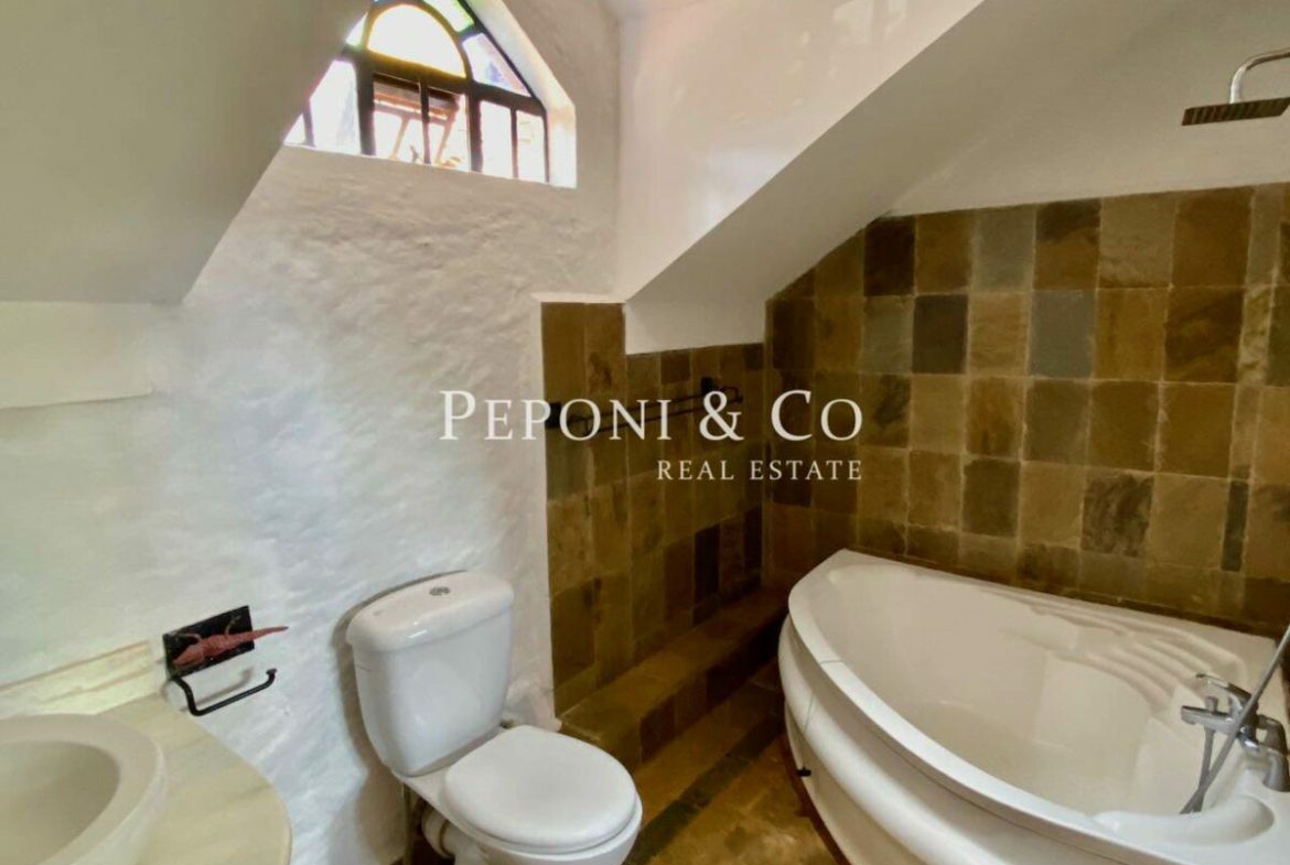 Impeccably Furnished 2 Bedroom