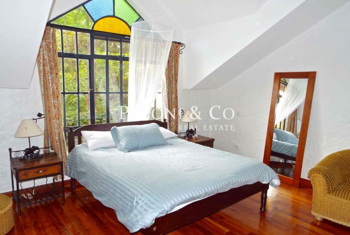 Impeccably Furnished 2 Bedroom