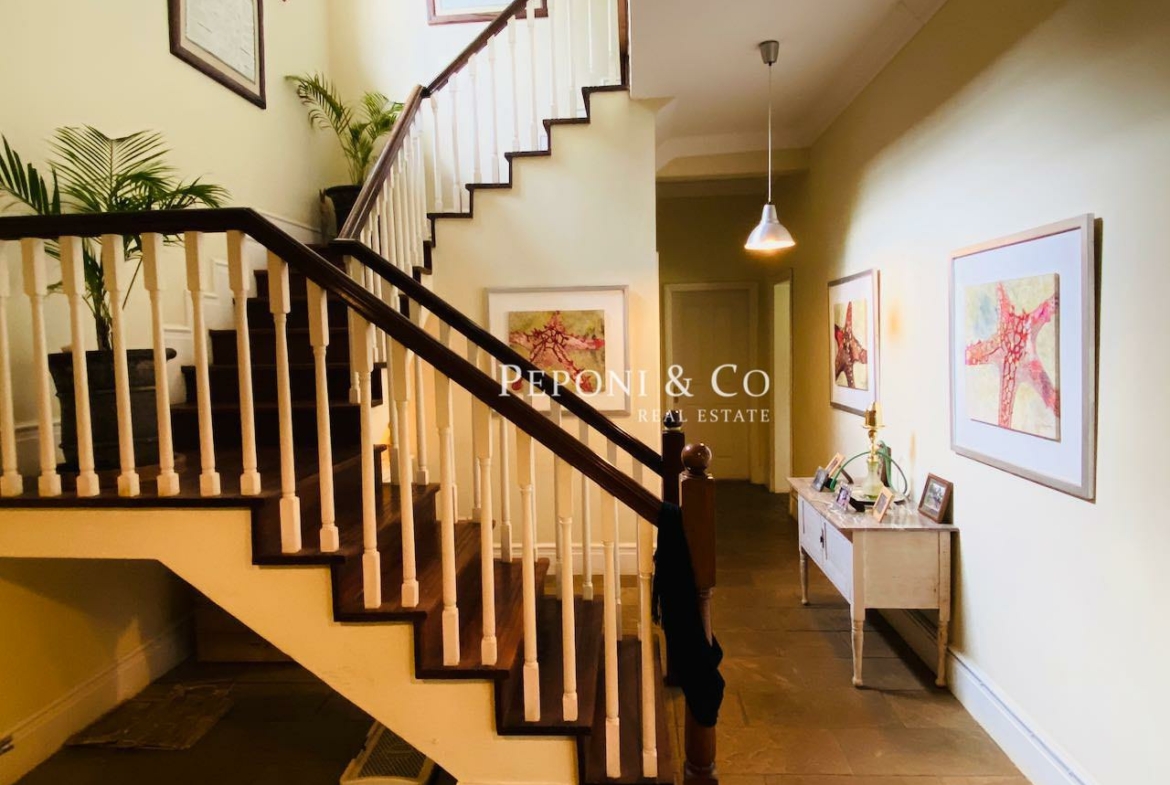 Hardy Manor for sale