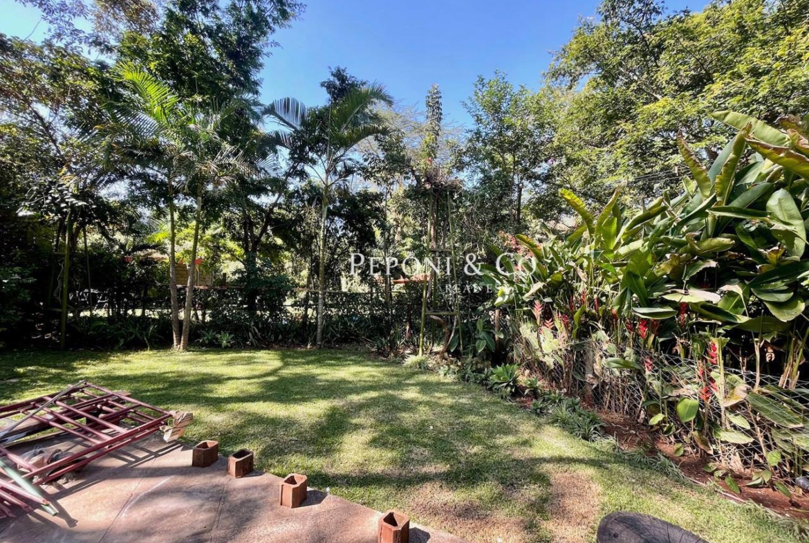 Charming Karen cottage