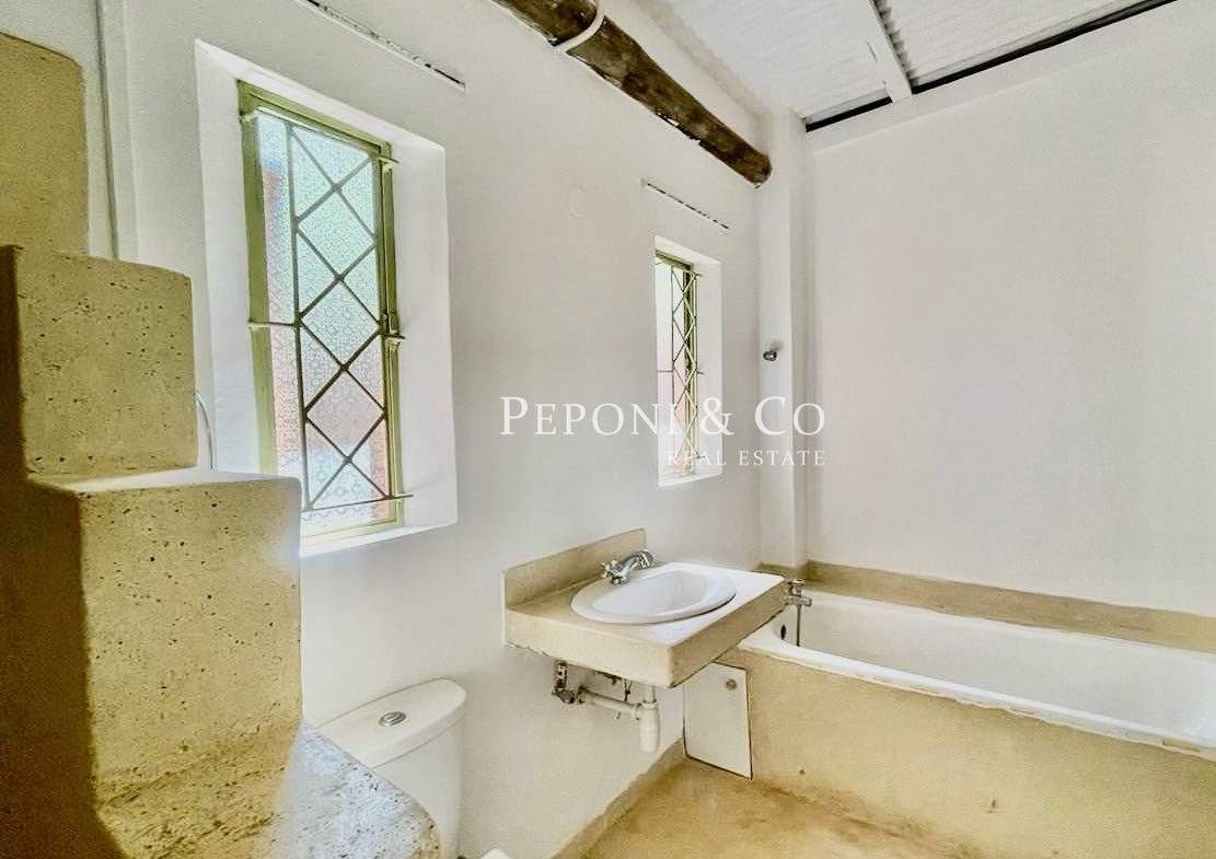 Charming Karen cottage