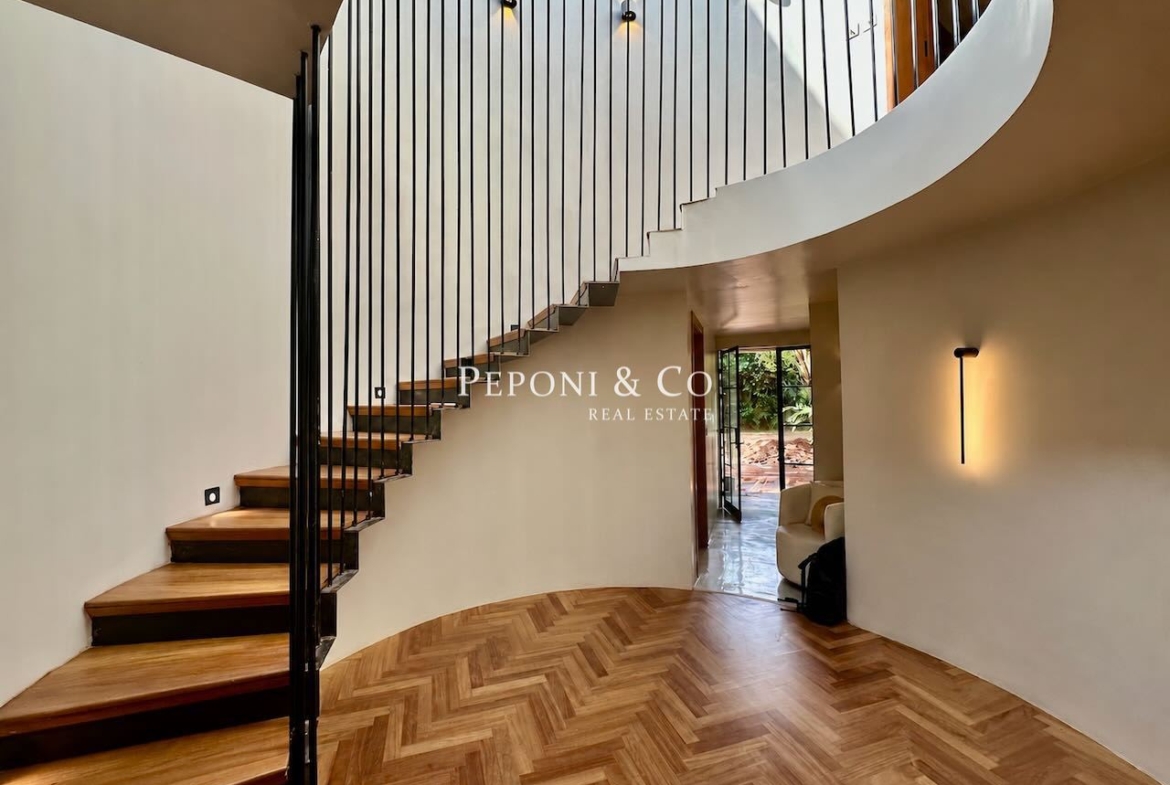 Exclusive residence for sale