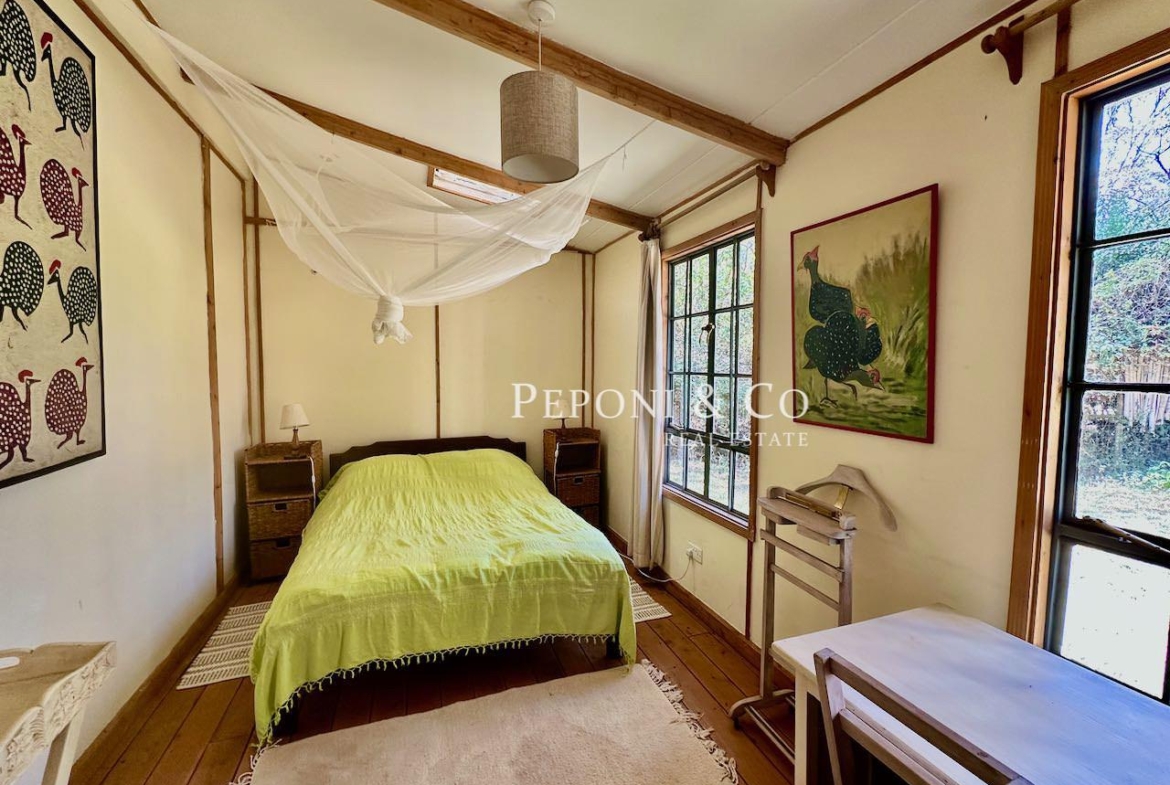 Furnished cottage for lease