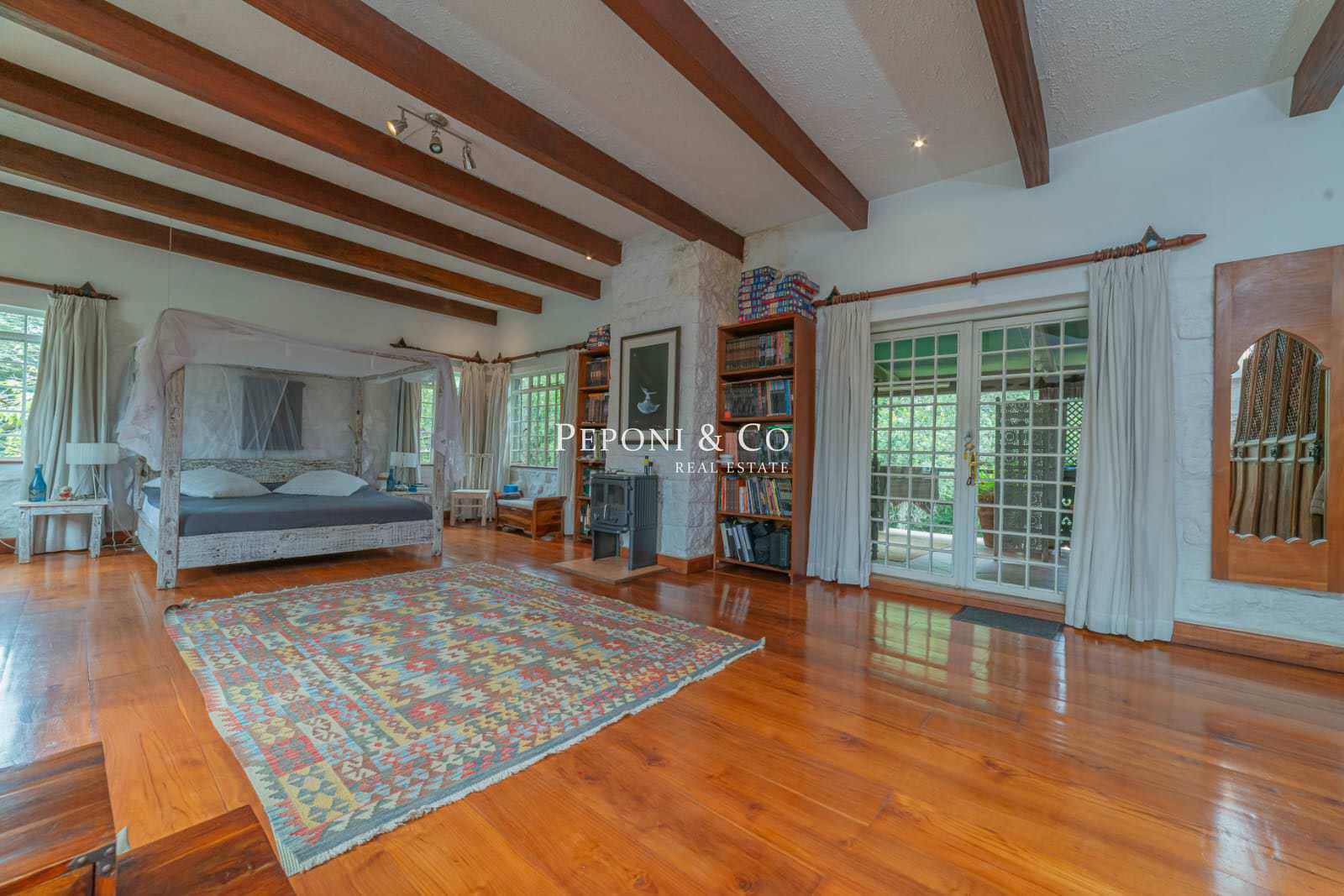 Unique Oloolua Home