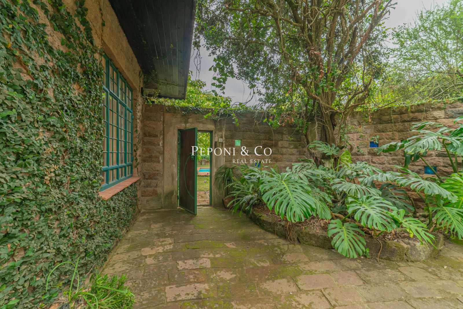 Unique Oloolua Home